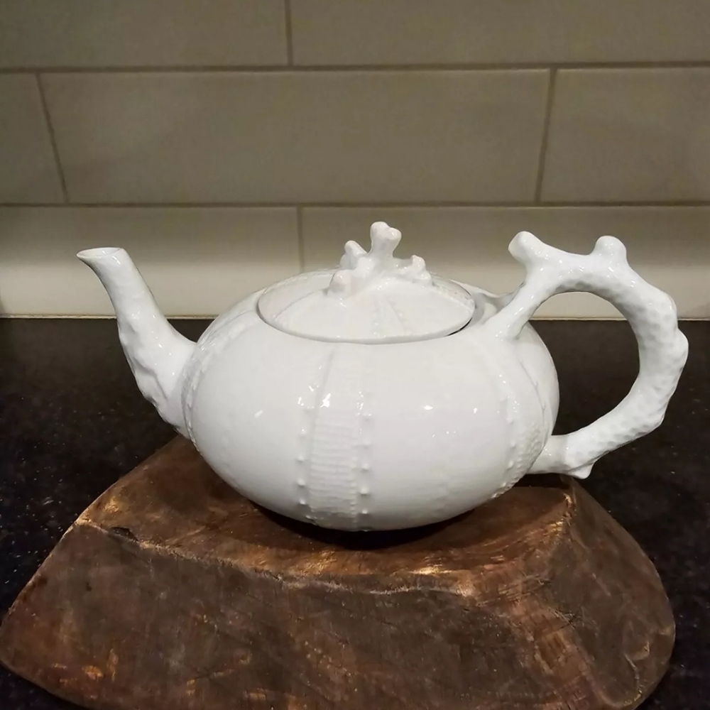 Vintage paris royal solid white teapot with coral shaped handle and lid